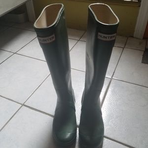 Hunter Shoes - Hunter rain boots size 6 matt green Hunter Shoes - Hunter rain boots size 6 matt green